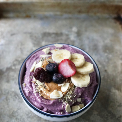 Peanut Butter Berry Banana Smoothie Bowl | Living Healthy in Seattle