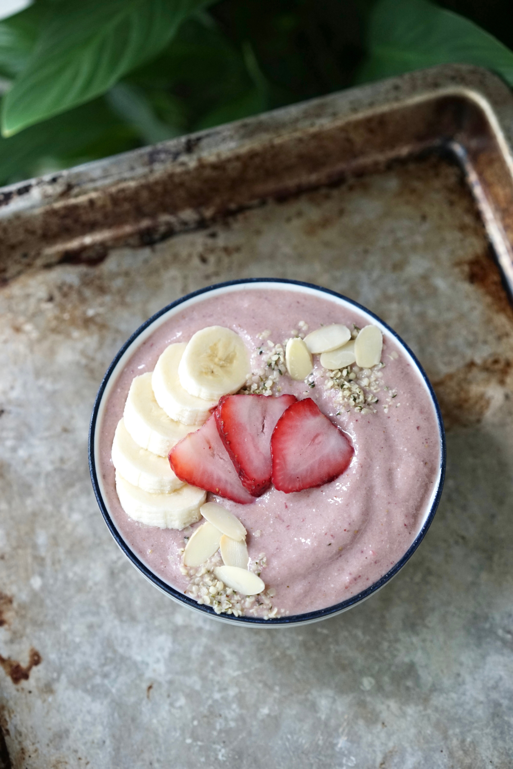 Strawberry Banana Smoothie - 5 Minutes - Pinch Me Good